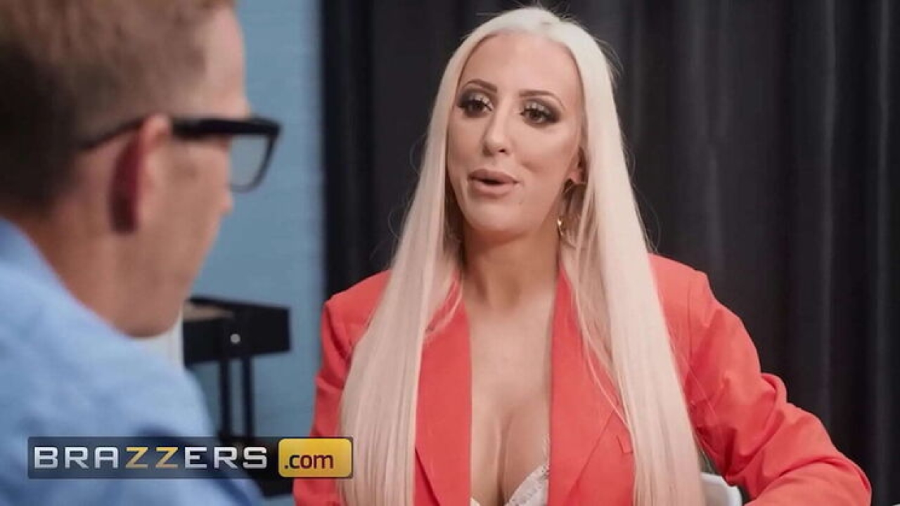 Üvey Anne Porno Sikiş İzle